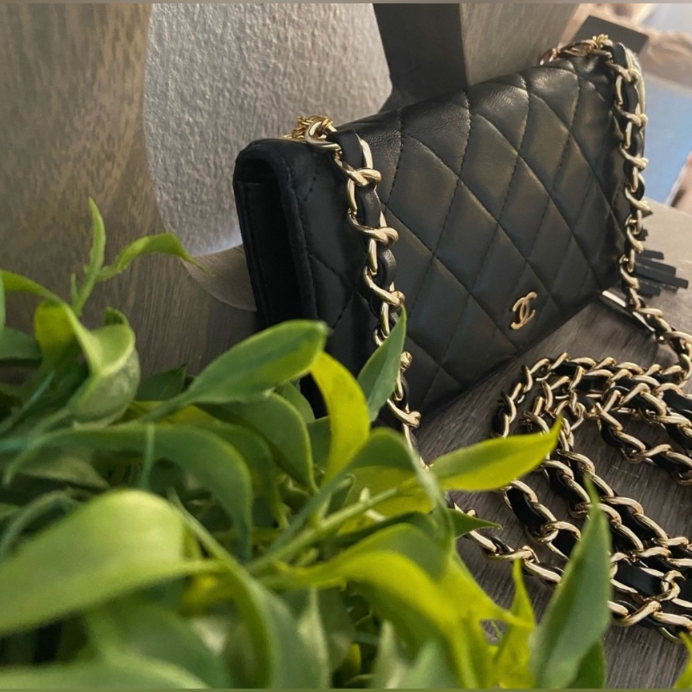 ⚜️🖤Chanel Matelasse Quilted Wallet Chain Classic Black Lambskin Leather